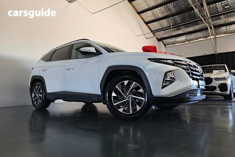White 2022 Hyundai Tucson Wagon Elite (Awd)