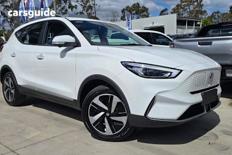 White 2024 MG ZS EV SUV ESSENCE F