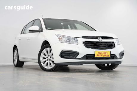 White 2016 Holden Cruze Hatchback Equipe