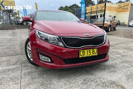 Red 2015 Kia Optima Sedan Si