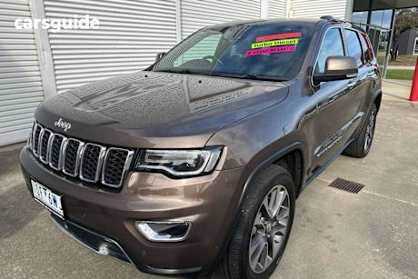 Gold 2018 Jeep Grand Cherokee SUV LIMITED 4X4