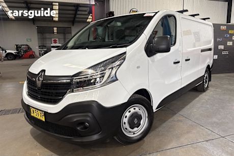 White 2019 Renault Trafic Van Formula Edition Lwb
