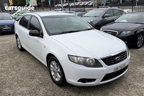 White 2009 Ford Falcon Sedan Xt (Lpg)