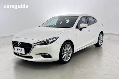 White 2018 Mazda Mazda3 Hatch SP25 GT F