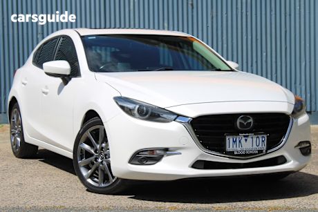 White 2018 Mazda Mazda3 Hatch SP25 ASTINA F