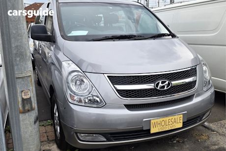 Grey 2011 Hyundai Imax Wagon