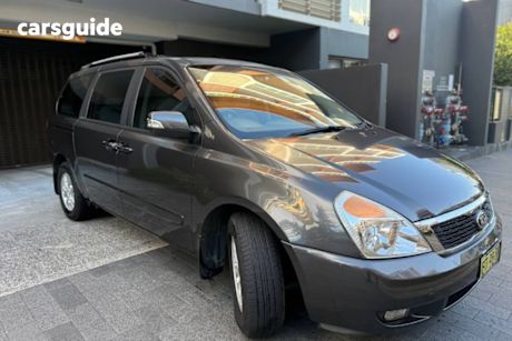 Grey 2012 Kia Grand Carnival Wagon Si