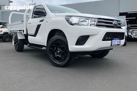 White 2023 Toyota Hilux Cab Chassis Sr (4X4)