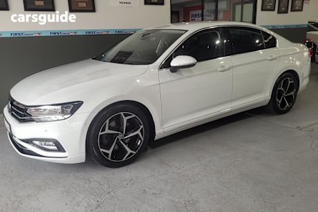 White 2022 Volkswagen Passat Sedan 140Tsi Proline