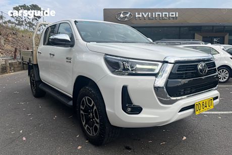 White 2022 Toyota Hilux Ute Tray SR5 4X4