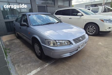 Blue 1998 Toyota Camry Sedan Csi