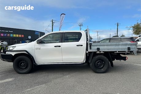 White 2020 Toyota Hilux Ute Tray SR 4X4