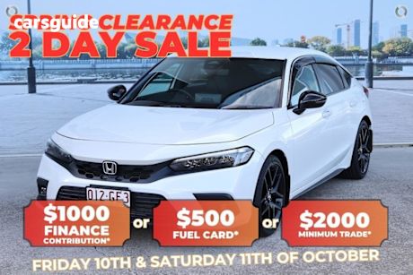 White 2022 Honda Civic Hatchback Vti-Lx