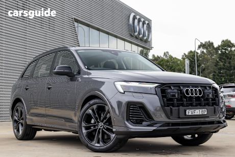Grey 2025 Audi Q7 SUV 45 TDI 4WD