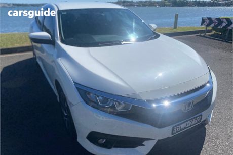 White 2016 Honda Civic Sedan VTI-S F