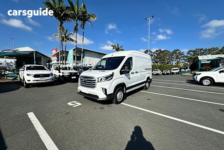 White 2023 LDV Deliver 9 Commercial R
