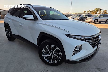 White 2022 Hyundai Tucson SUV ELITE F