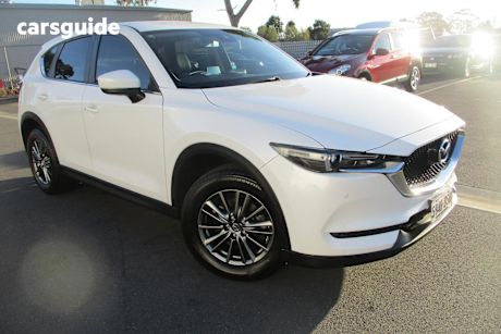 White 2017 Mazda CX-5 SUV TOURING 4X4