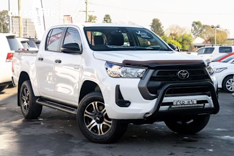 White 2022 Toyota Hilux Double Cab Pick Up Sr Hi-Rider (4X2)
