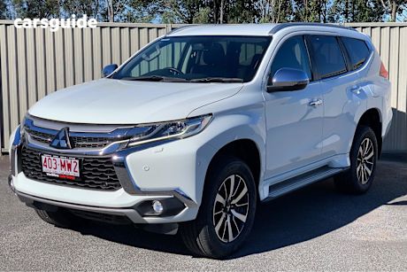 White 2018 Mitsubishi Pajero Sport SUV EXCEED 4X4