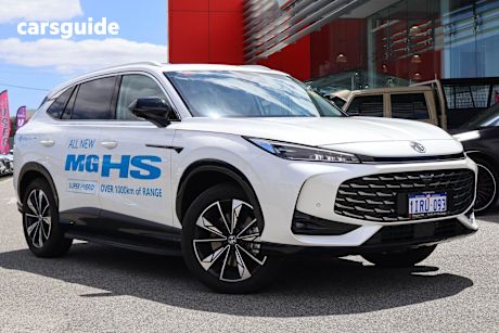 White 2025 MG HS SUV SUPER HYBRID ESSENCE F