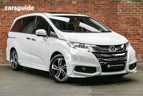 White 2015 Honda Odyssey Wagon Vti-L