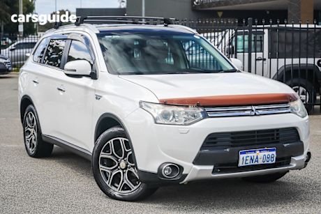 White 2014 Mitsubishi Outlander Wagon Aspire Phev Hybrid