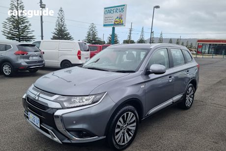 Grey 2018 Mitsubishi Outlander Wagon Es 7 Seat (Awd)
