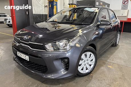 Grey 2018 Kia RIO Hatchback S