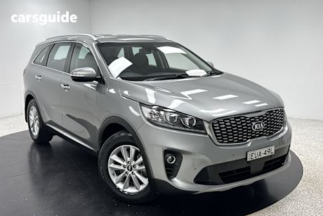 Grey 2018 Kia Sorento SUV SI F