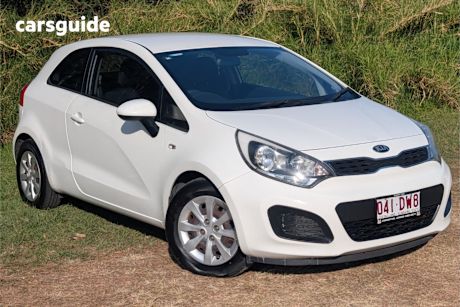 White 2014 Kia RIO Hatch S F
