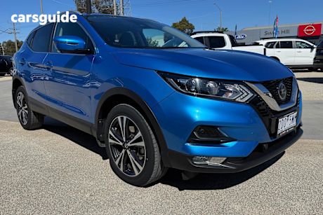 Blue 2018 Nissan Qashqai SUV ST-L F