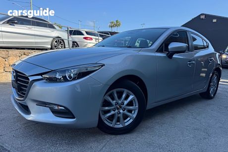 Silver 2017 Mazda Mazda3 Hatch NEO F