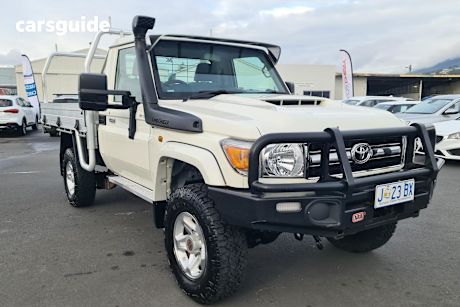 White 2018 Toyota Landcruiser Cab Chassis Gxl (4X4)