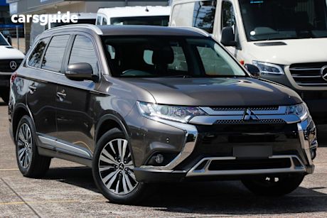 Brown 2020 Mitsubishi Outlander SUV LS F