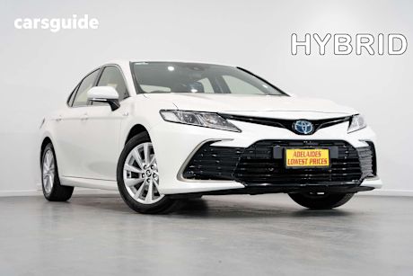 White 2021 Toyota Camry Sedan ASCENT F