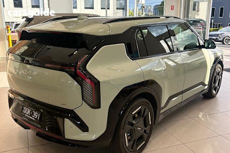 Green 2025 Kia Ev3 SUV GT-LINE LONG RANGE F