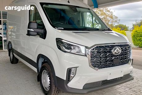 White 2024 LDV Deliver 9 Commercial R