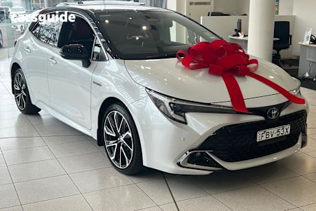 White 2023 Toyota Corolla Hatch ZR HYBRID F