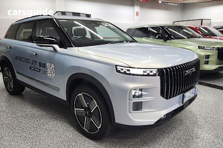 Silver 2025 Jaecoo J7 SUV SHS SUMMIT F