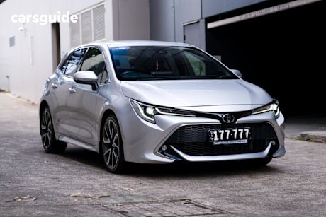 Silver 2018 Toyota Corolla Hatch ZR F