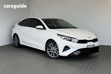 White 2021 Kia Cerato Hatchback Sport Nav