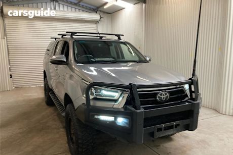 Silver 2020 Toyota Hilux Ute Tray SR5 4X4