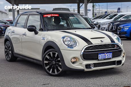 White 2015 Mini Cooper Hatchback S 5D Hatch
