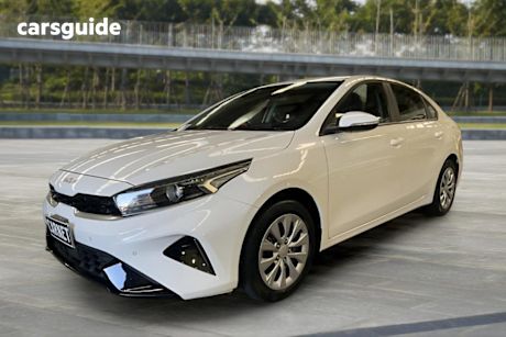 White 2024 Kia Cerato Sedan S Safety Pack