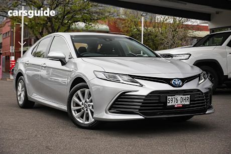Silver 2024 Toyota Camry Sedan ASCENT F