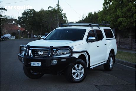 White 2019 Nissan Navara Dual Cab Pick-up St (4X4)