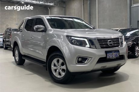 Silver 2020 Nissan Navara Dual Cab Pick-up St (4X2)