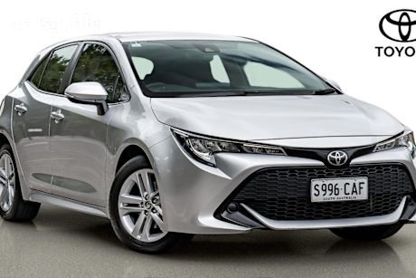 Silver 2019 Toyota Corolla Hatch ASCENT SPORT F