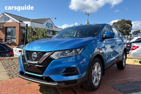 Blue 2019 Nissan Qashqai Wagon St